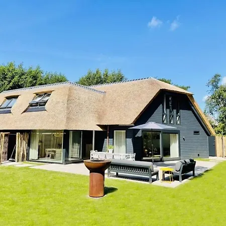 Luxe Vakantievilla 'Sieta' Op Ameland Met Wellness-2