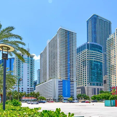 Condo With Panoramic City Views In Brickell-2