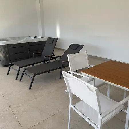 Blue Horizon Apartments-3