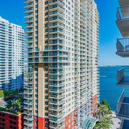 Amazing 2 Bedroom Apt At Brickell, Free Parking-3