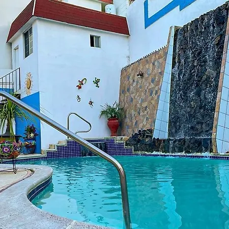 Sadie'S Bed And Breakfast / Hotel-3