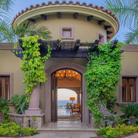 Beautiful Villa Fully Staffed & Steps From Swimmable Beach In Villas Del Mar-2