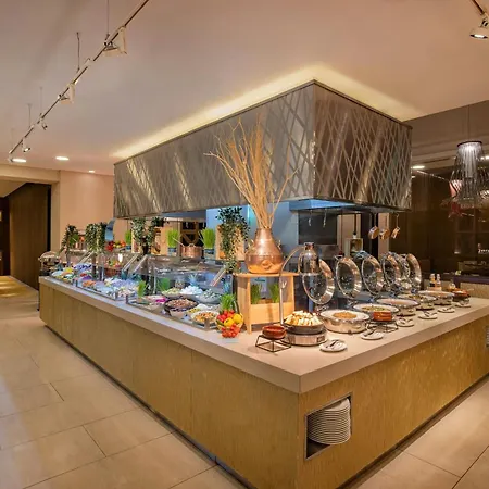 Courtyard By Marriott World Trade Center, Abu Dhabi-2