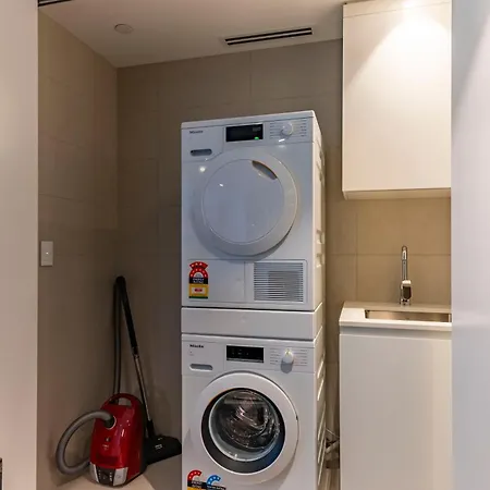High-Level 2B Stunning Water Views In Barangaroo-2