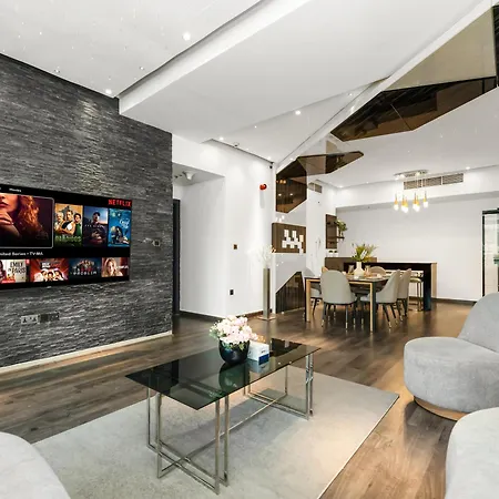 Luxurious 2Br Apt With Marina View & Private Jacuzzi-2