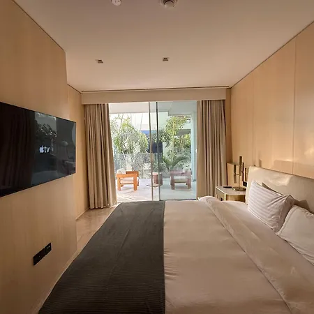 Palm Haven Luxe 3 Bed Townhouse With Private Pool-3