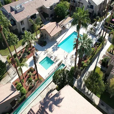2Br Plaza Villas Bungalow Deluxe By Oranj Palm-3
