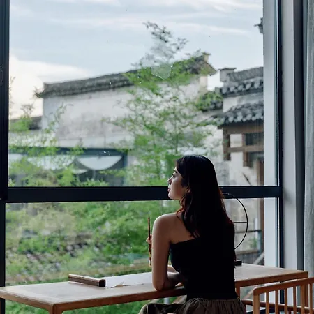 Hongcun Old Street Country House-2