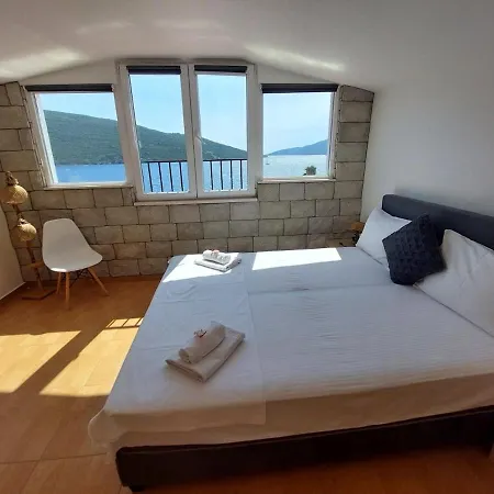 Luxury 3Br Duplex With Pool 2 Mins From Beach In Kumbor-3