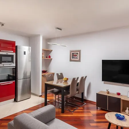 Big Modern Two - Bedroom Apartment With Sea View And Balcony - Spalato-3