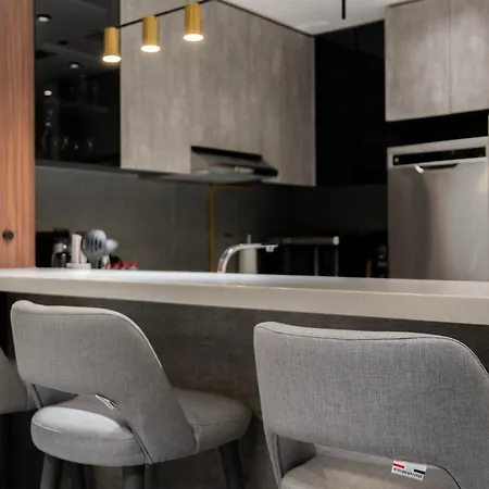 Settlerhomes - Chic Jlt 29 Floor Near Panoramic Lake-2