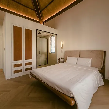 La Perla Seaside Retreat 6Br-2