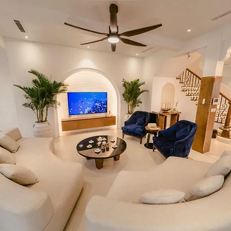 La Perla Seaside Retreat 6Br-3