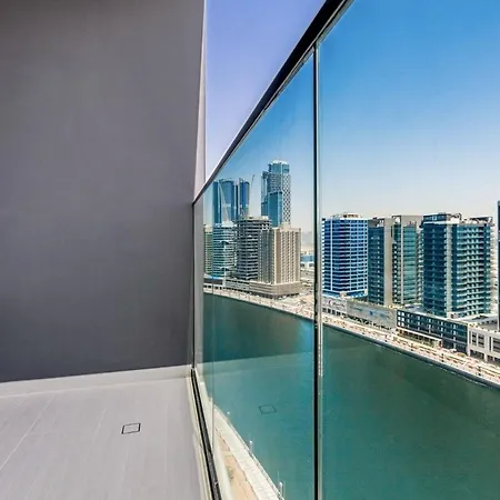 Luxury Studio With Jacuzzi & Canal Views-3