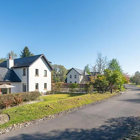 Large Home To Sleep 8 In Kenmare. Free Use Of Pool Onsite-3