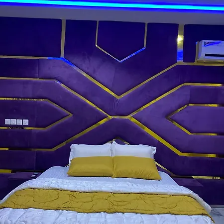 E-Vac Homes Exquisite Holiday Home-2