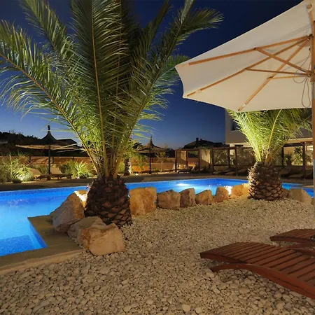 Villa Lojena - Luxury Getaway With Jacuzzi Id 117-3