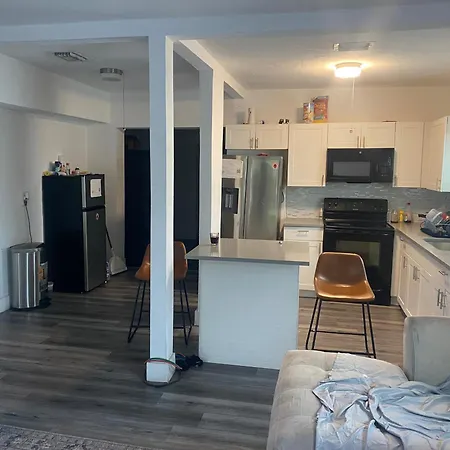 Miami Coliving Shared House For Professionals-3