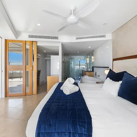 Oceans Apt 203- 5-Star Luxury Beachfront Escape-3