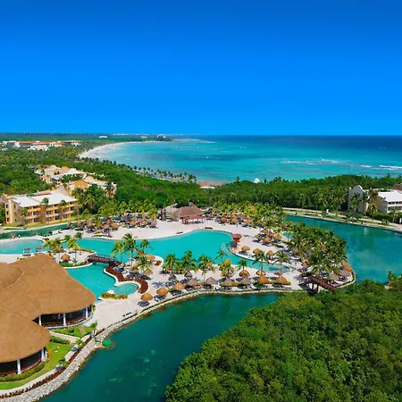 Grand Palladium Select White Sand Resort & Spa-3