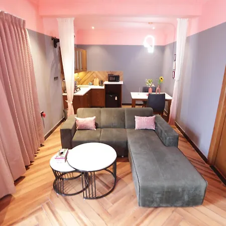 Romantic Jacuzzi Villa In Bangalore - Juliet Vista-2