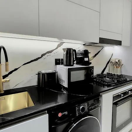 Kazan Homes - Lux - Studio Close To Burj Khalifa & Dubai Mall - Business Bay-2