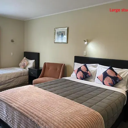 Malones Spa Motel-3