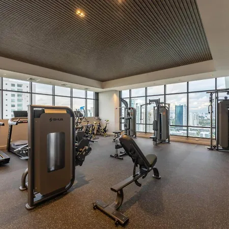 Deluxe Condo Suite 2Br With City View-3
