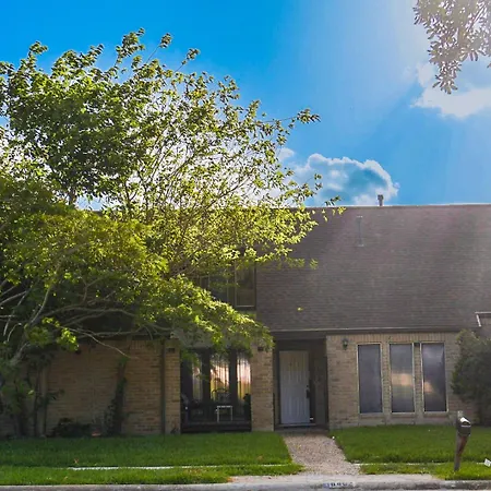 Peaceful Stay Near Tx-6 & Bellaire-2