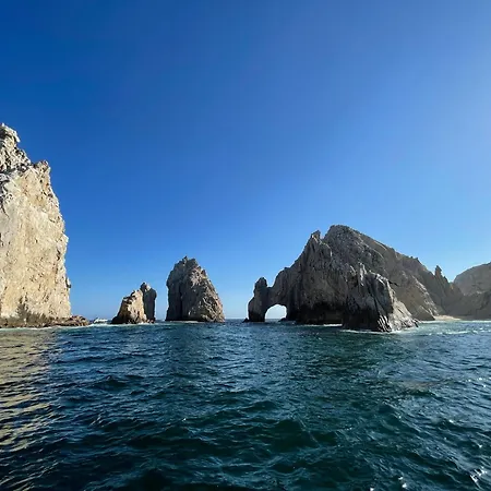 2 Bedroom Cabo Marina Walk To Beach & Private Jacuzzi-2