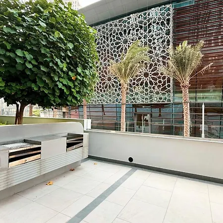Skyhigh Luxury 2Br Burj View Private Hot Tub Walk To Dubaimall-3