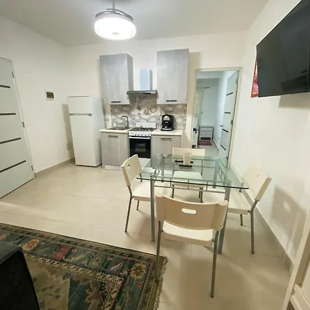 Vintage Villa Confortable Apartments Wifi Private Pool Free Parking-2