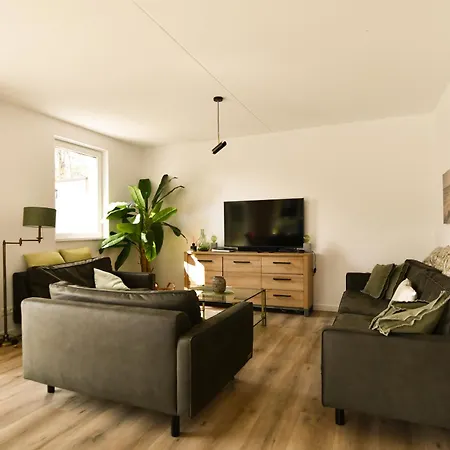 Villa Maroma Regal Veerse Meer, Gratis 4 E-Bikes, Gratis Laden Ev, Trampoline-3