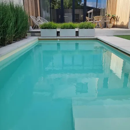 Studio Luna Private Pool & Spa-2