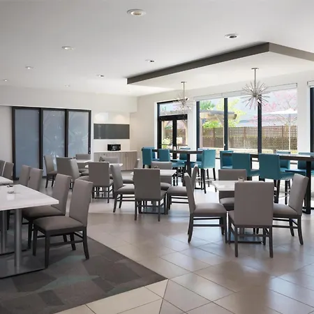 Best Western Premier Hotel at Fisher's Landing-2