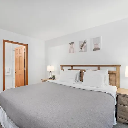 3Br In Lagoons, King Bed, Private Balcony, Village Location, Parking-3