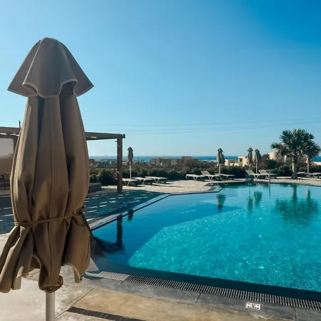 La Reve Luxury Apartments With Private Jacuzzi-3