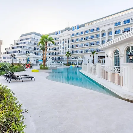Arjan 1BR Near Miracle Garden Pool&Parking-3