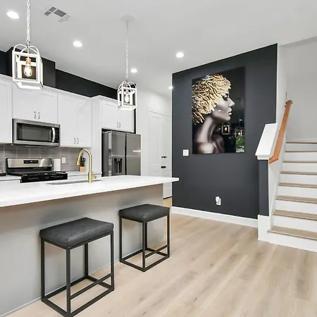 Sleeps 20 - 2 Homes - Family And Friends Fun Super House-3