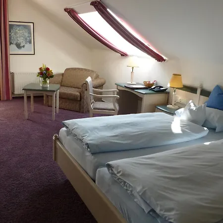 Sporthotel Zum Hohen Eimberg-3