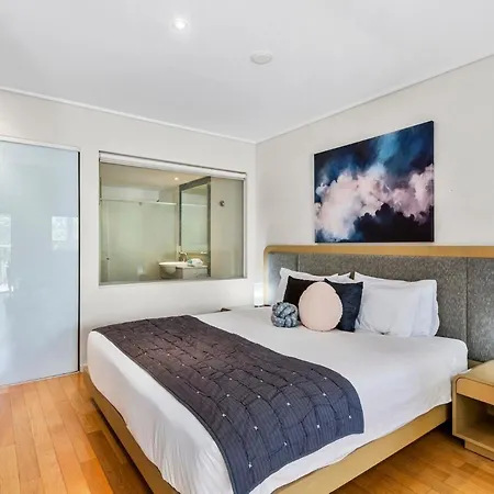 Plunge Retreat - Resort Room At Bells Boulevard-3