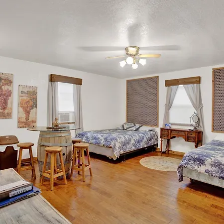 Mendelbaum - Almond Cabin-3