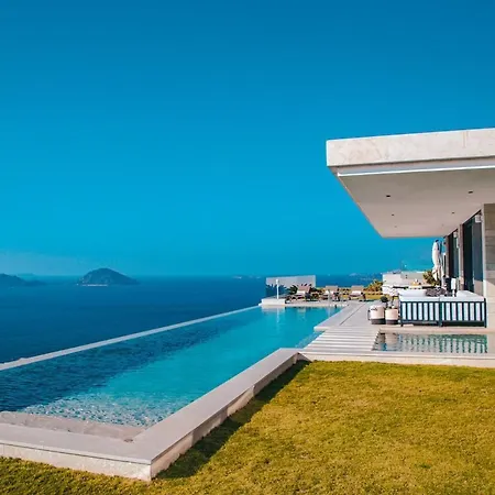 Luxury Villa In Bodrum With Breathtaking Views-3