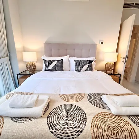 Sunrise Homes - Beautifully Upgraded 3Br Near To Beach-2