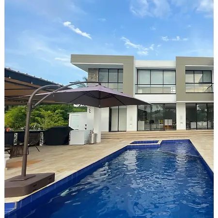 Casa Con Piscina Y Bbq En Lagos Del Penon Girardot-3