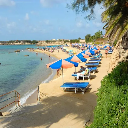Villa Coralia Gardens 1Km From Coral Bay Beach-3