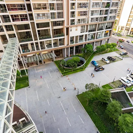 Convinia Luxury The Peak Midtown -Free Airport Pick Up-2