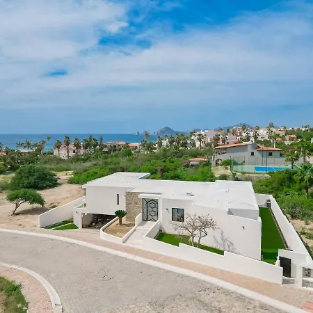 Luxurious Villa Spacious Annd Private Steps Frm Beach-2