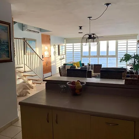 Beautiful Beach Front Penthouse W Rooftop Terrace-2