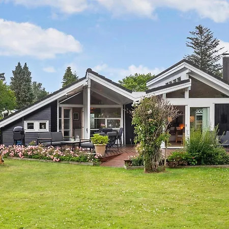 Lovely Home In Dronningmolle With Wifi-2